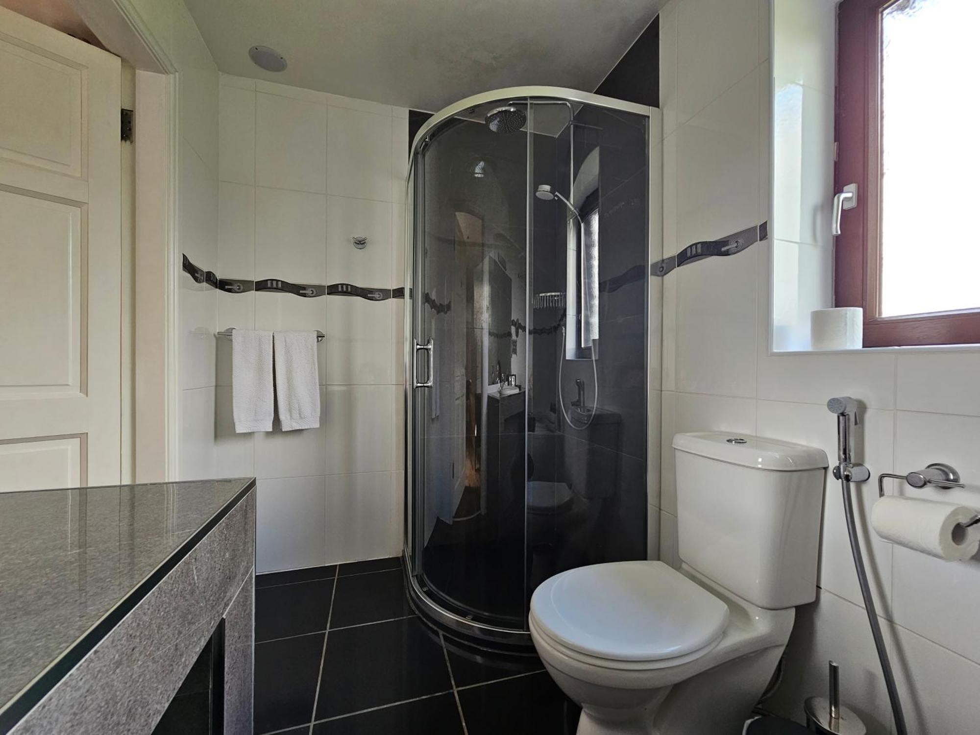 Fuchsia Lodge - New Luxury 5* Beachside Lodge With Sauna - 4 Beds Ensuite - Spectacular Location Waterville Eksteriør billede